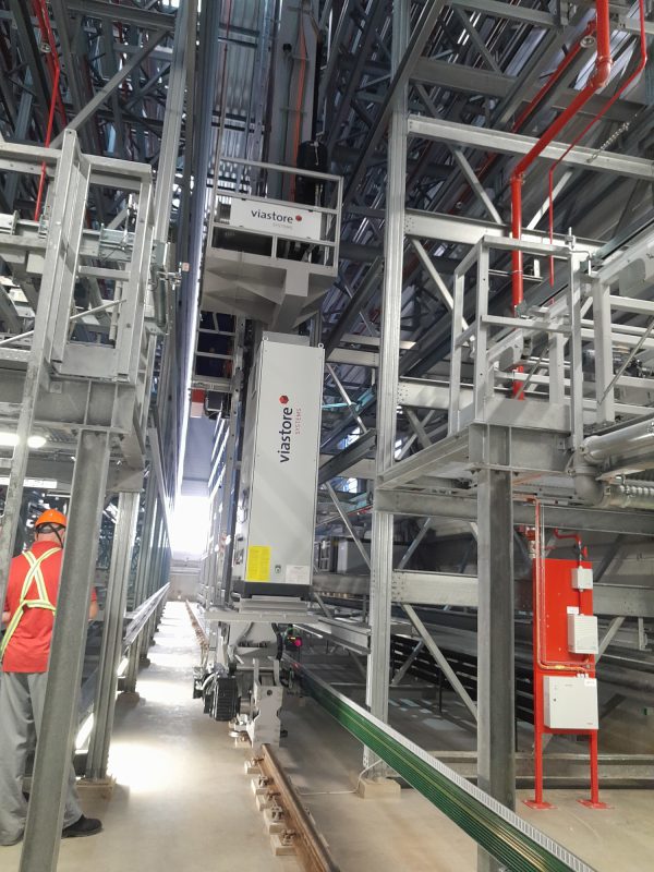 układnica magazynowa w magazynie